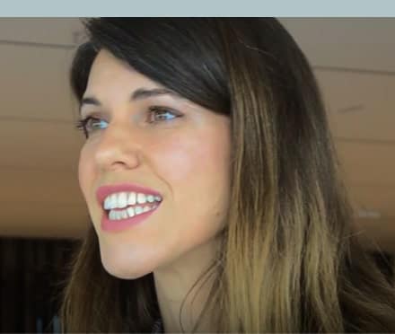 Img Nuestro despacho Laura Desktop-min socia fundadora